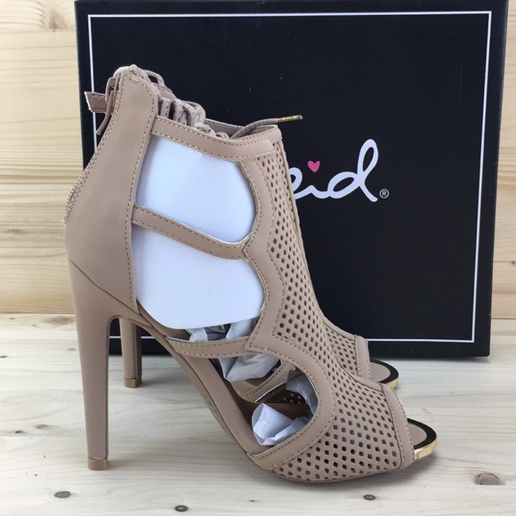 Qupid Interest-125 Taupe Perforated Gladiator Lace - Picture 3 of 8